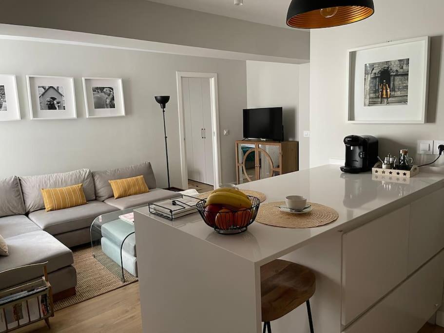 Apartamento Velarde-Maestranza เซบีญา ภายนอก รูปภาพ