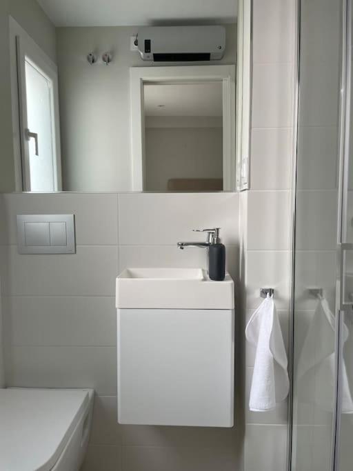 Apartamento Velarde-Maestranza เซบีญา ภายนอก รูปภาพ