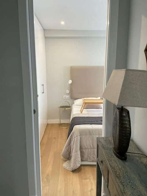 Apartamento Velarde-Maestranza เซบีญา ภายนอก รูปภาพ