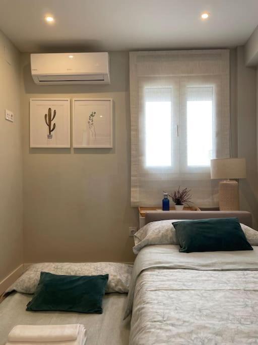 Apartamento Velarde-Maestranza เซบีญา ภายนอก รูปภาพ